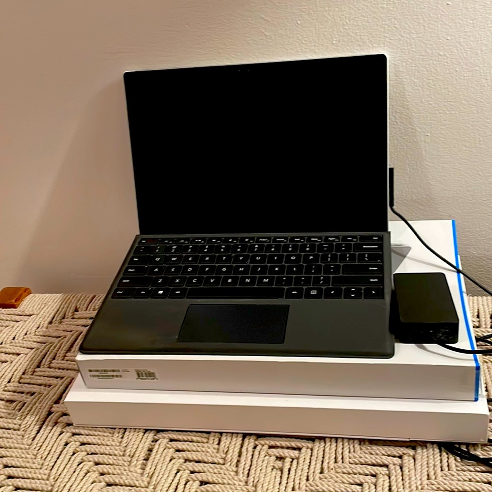 Microsoft Surface Pro 4 laptop. Box included. Like new